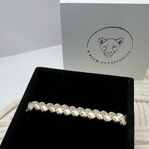 Adjustable handmade bracelet.